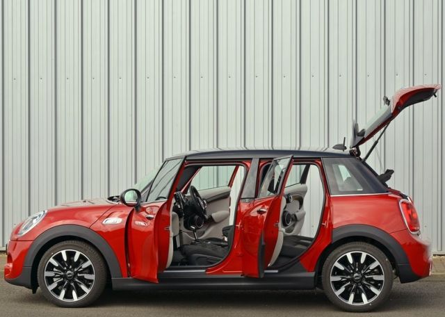 2015 MINI COOPER S 5 Door