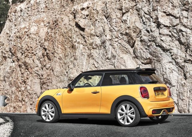2015 MINI COOPER S
