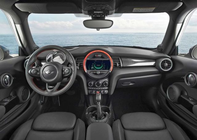 2015_MINI_COOPER_S_steeringwheel_pic-15