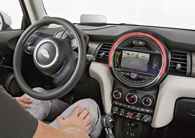 2015 New MINI COOPER