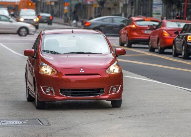 2015_MITSUBISHI_MIRAGE_front_pic-7