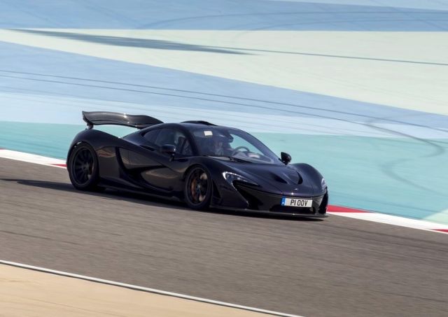 2015_McLAREN_P1_front_pic-10