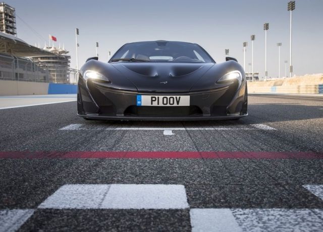 2015_McLAREN_P1_front_pic-6