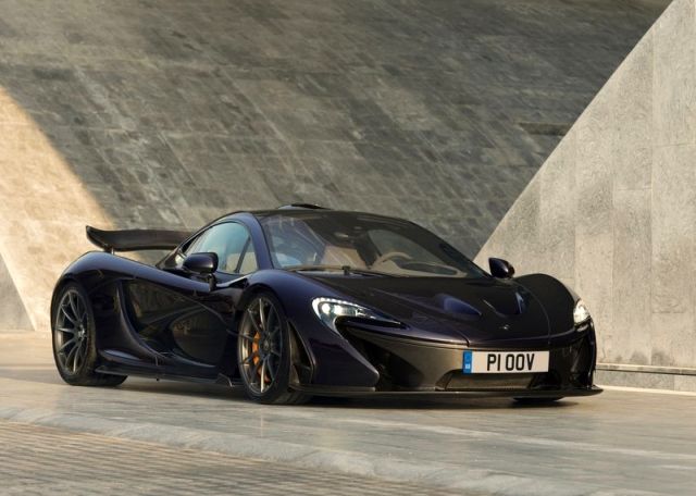 2015_McLAREN_P1_front_pic-9