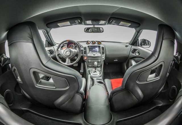 2015_NISSAN_370Z_NISMO_interior_pic-12