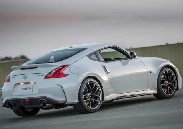 2015_NISSAN_370Z_NISMO_pic-6