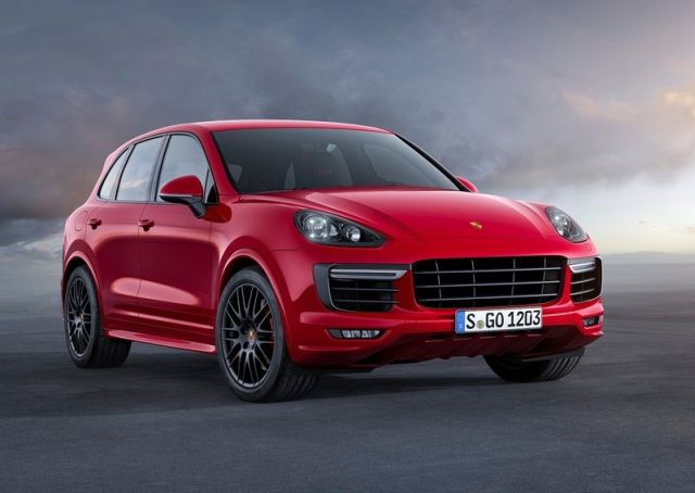 2015 PORSCHE CAYENNE GTS