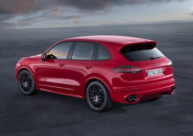 2015 PORSCHE CAYENNE GTS