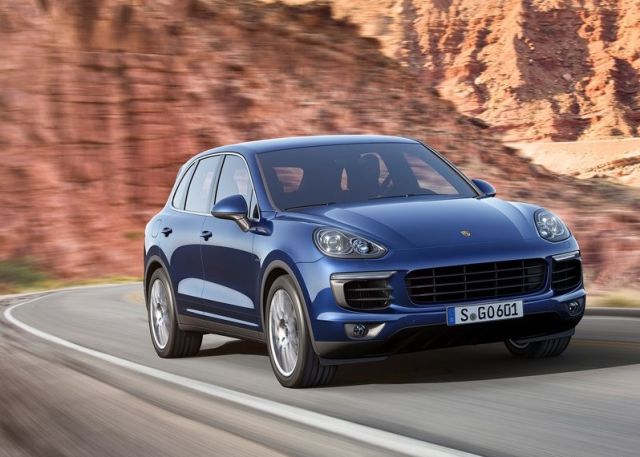 2015 PORSCHE CAYENNE