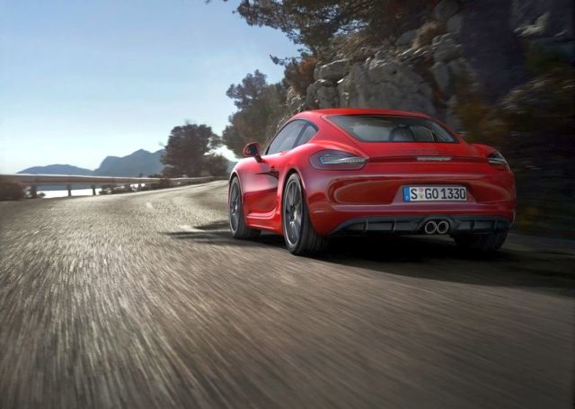 2015_PORSCHE_CAYMAN_GTS_rear_pic-5