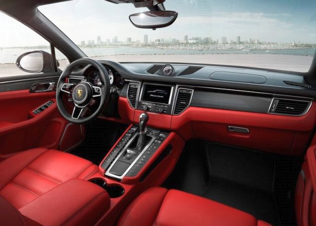 2015 new PORSCHE MACAN interior