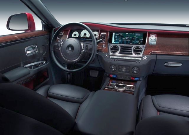 2015_ROLLS_ROYCE_GHOST_SERIES_II_dashboard_pic-5