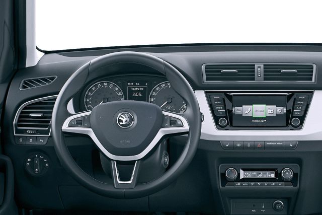 2015 SKODA FABIA Dashboard