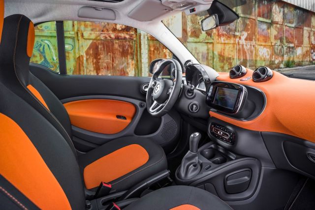 2015_SMART_FORTWO_pic-14