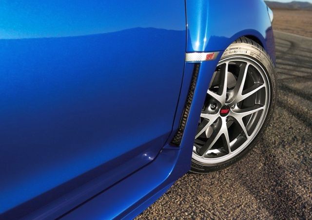 2015_SUBARU_WRX_STI_logo&rim_pic-8