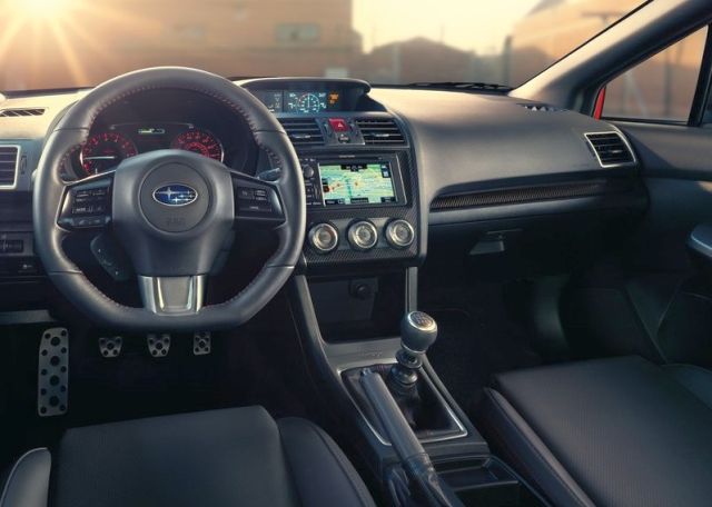 2015_SUBARU_WRX_steering_wheel_pic-9