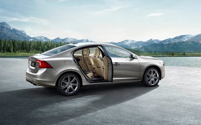 2015 VOLVO S60L