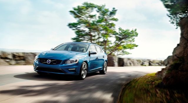 2015 VOLVO V60 PLUG-IN HYBRID R-Design