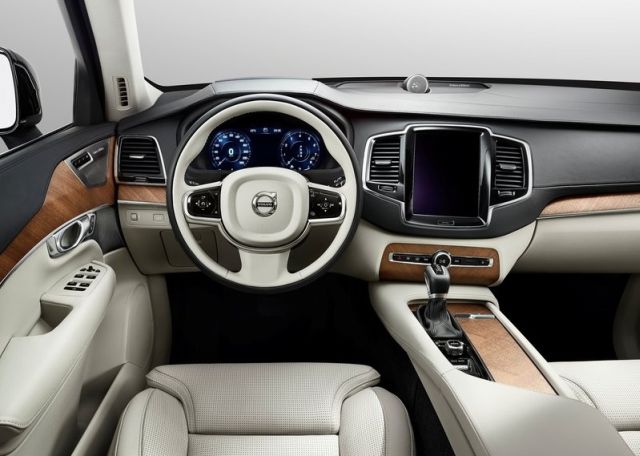 2015 VOLVO XC90