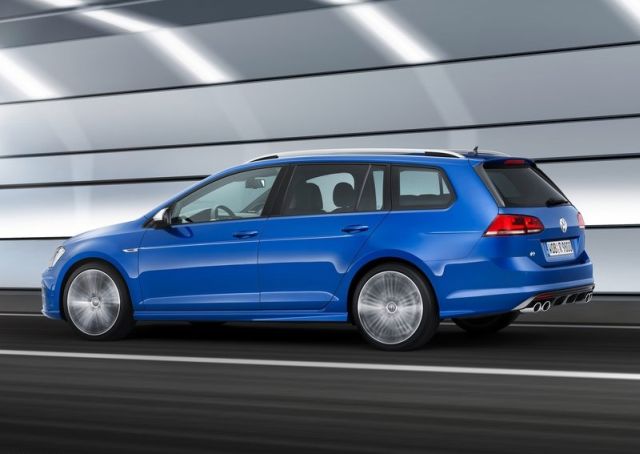 2015_VW_GOLF_R_VARIANT_pic-6