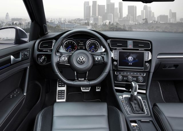 2015 VW GOLF R VARIANT