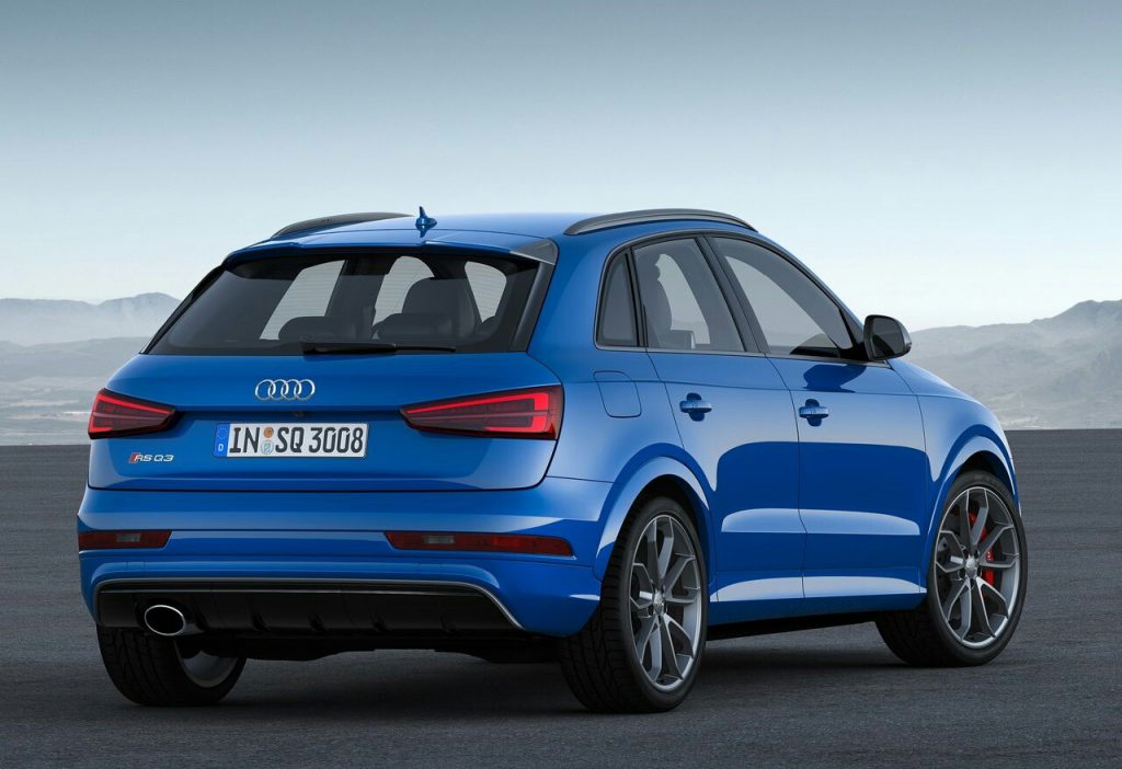 2017 AUDI RSQ3