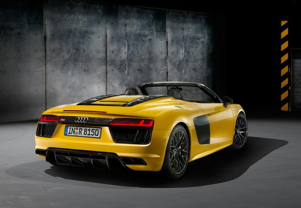 2017 AUDI R8 SPYDER V10