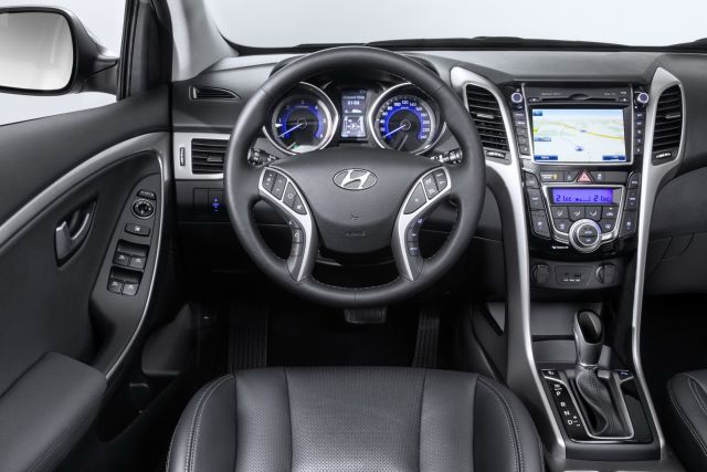 HYUNDAI_i30_TURBO_pic-14