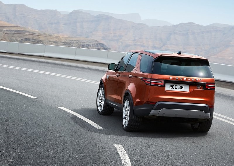 2017_land_rover_discovery_pic-4