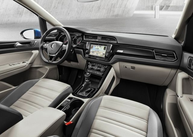 2016 VW TOURAN