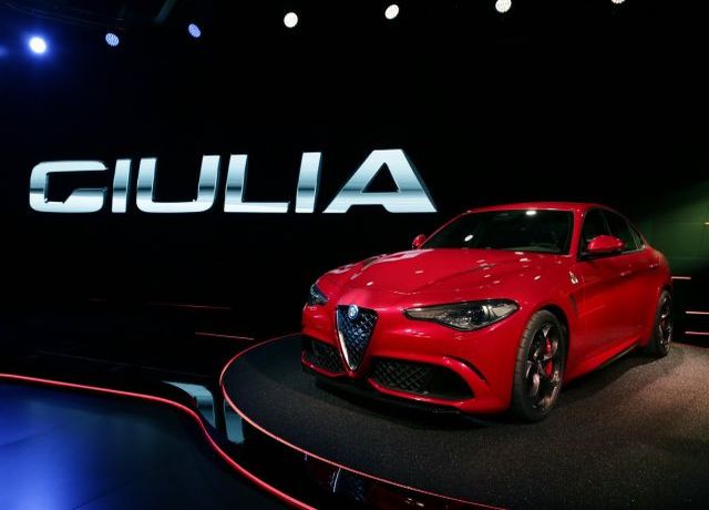 2016_ALFA_ROMEO_GIULIA_pic-2