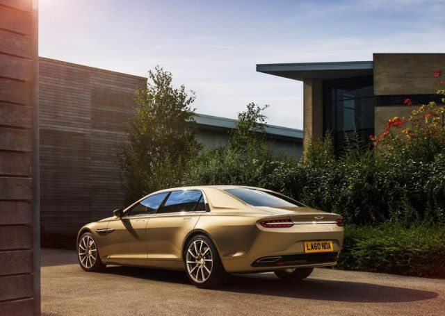 2016_ASTON_MARTIN_LAGONDA_TARAF_pic-2