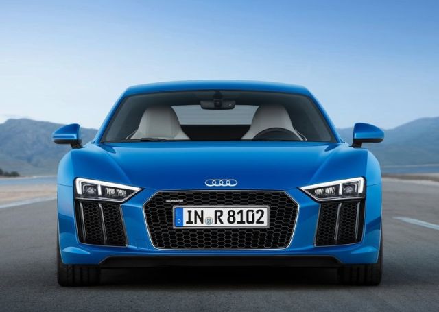 2016_AUDI_R8_V10_pic-4