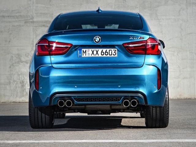 2016_BMW_X6_M_pic-8