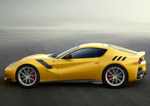 2016_FERRARI_F12_TDF_pic-4