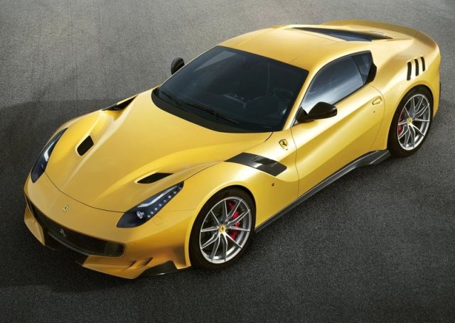 FERRARI F12 TDF