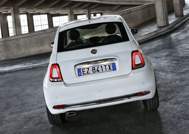 2016_FIAT_500_pic-4