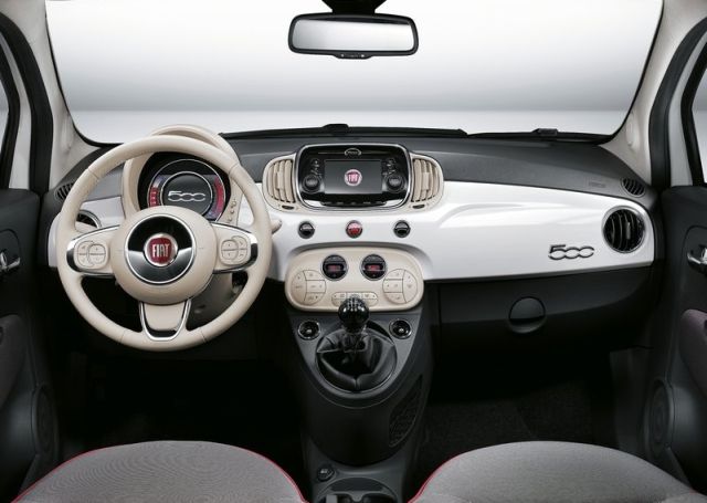 2016_FIAT_500_pic-5