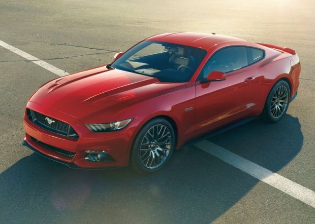 2016_FORD_MUSTANG_GT_front_pic_1