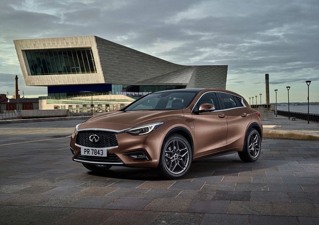 2016 INFINITI Q30