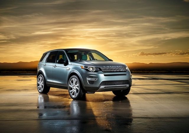 2016_LAND_ROVER_Discovery_Sport_pic-4