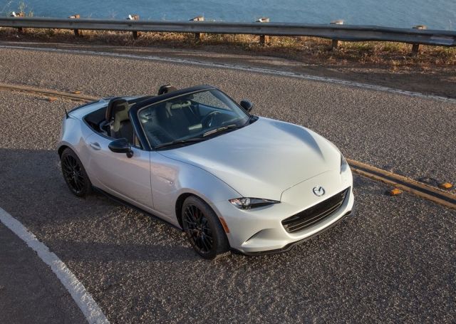 2016_MAZDA_MX-5_CLUB_pic-3