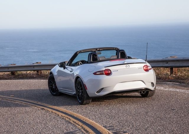 2016 MAZDA MX-5 CLUB