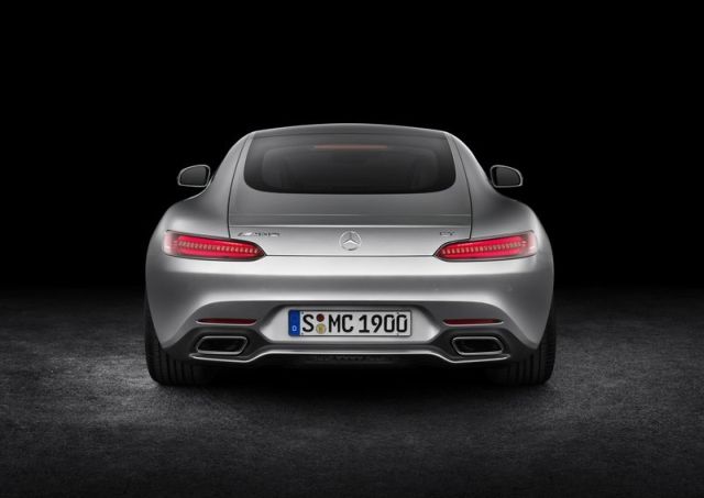 2016_MERCEDES_AMG_GT_pic-19