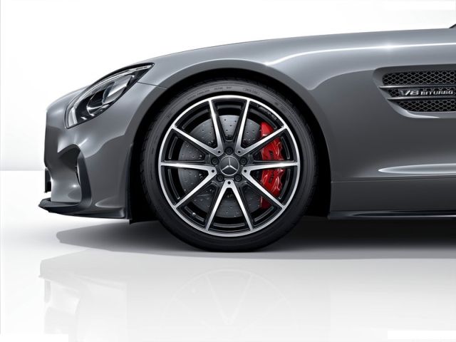 2016_MERCEDES_AMG_GT_pic-22