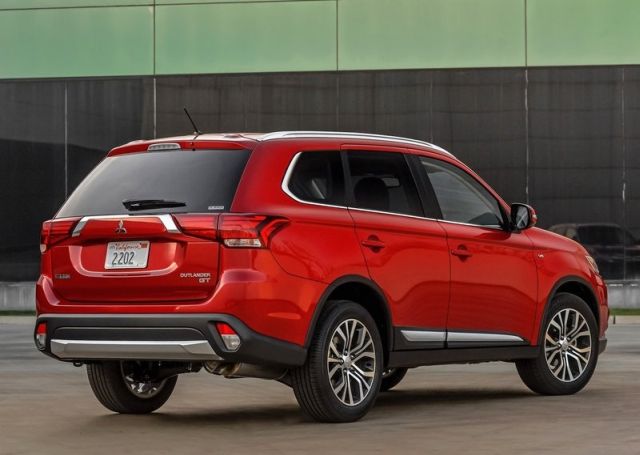 2016 MITSUBISHI OUTLANDER