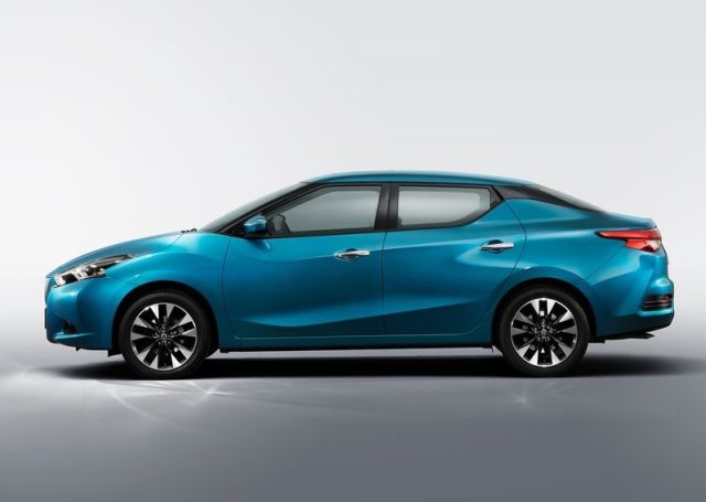 2016 NISSAN LANNIA