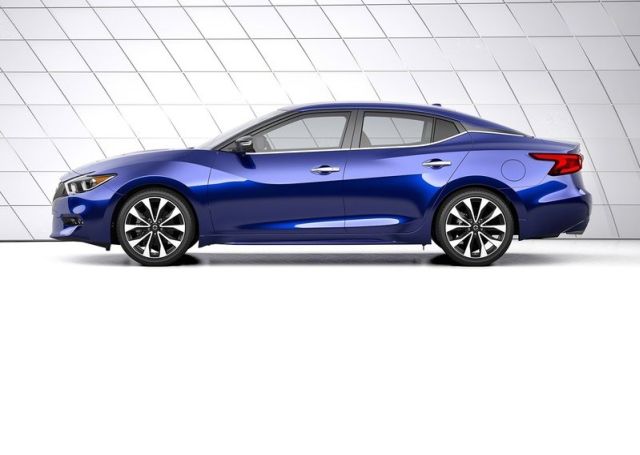 2016 NISSAN MAXIMA