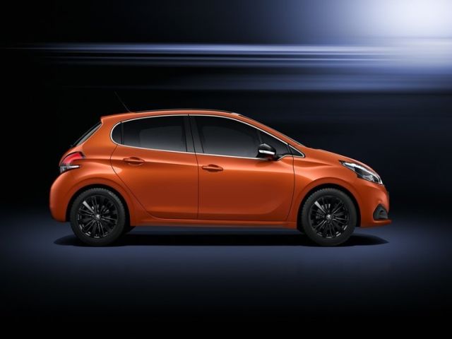 2016 PEUGEOT 208