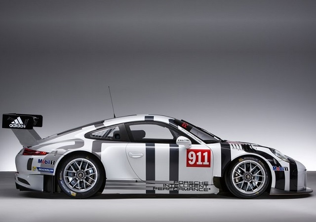 2016_PORSCHE_911_GT3_R_pic-4